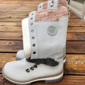 Women's boots size 7